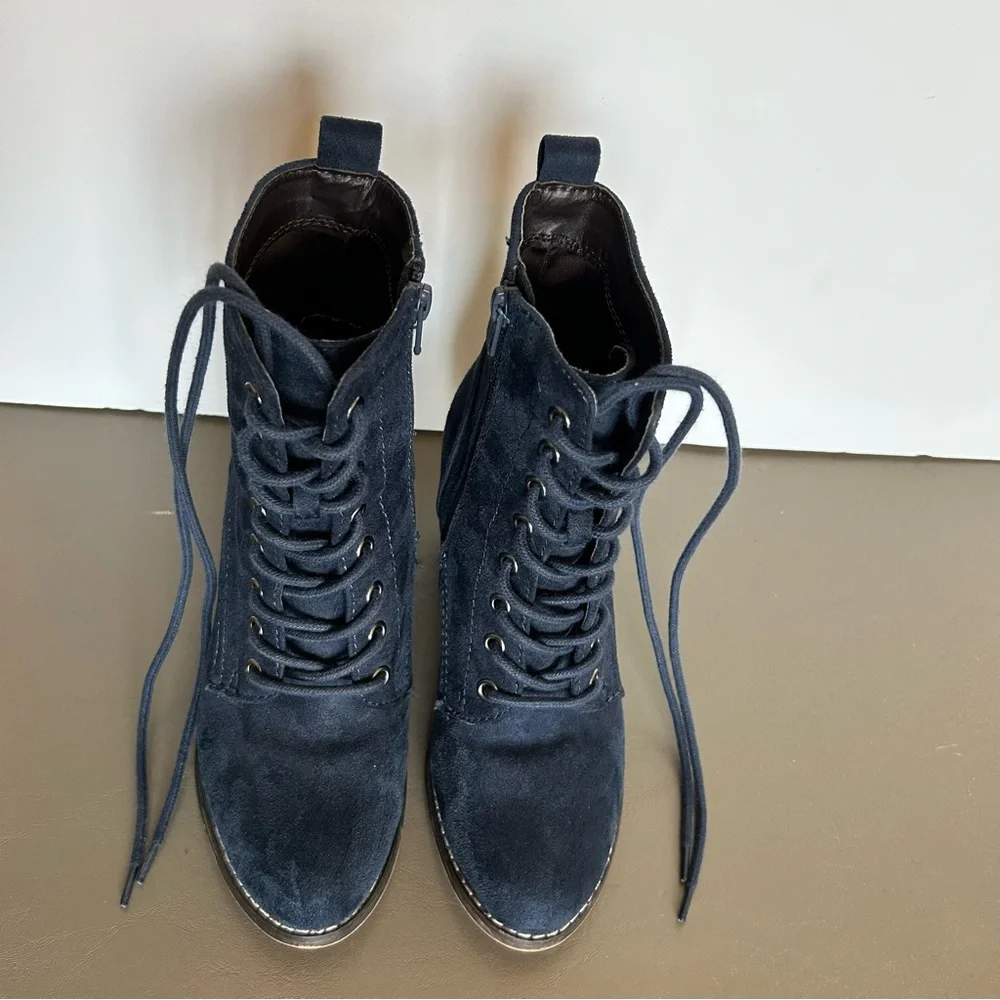 Candie's Dark Blue Faux Suede Chunky Heeled Ankle Boots with Side Zipper Size 7